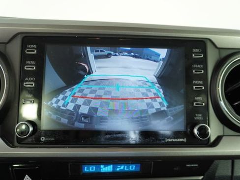 Used 2022 Toyota Tacoma SR5 RWD image 28
