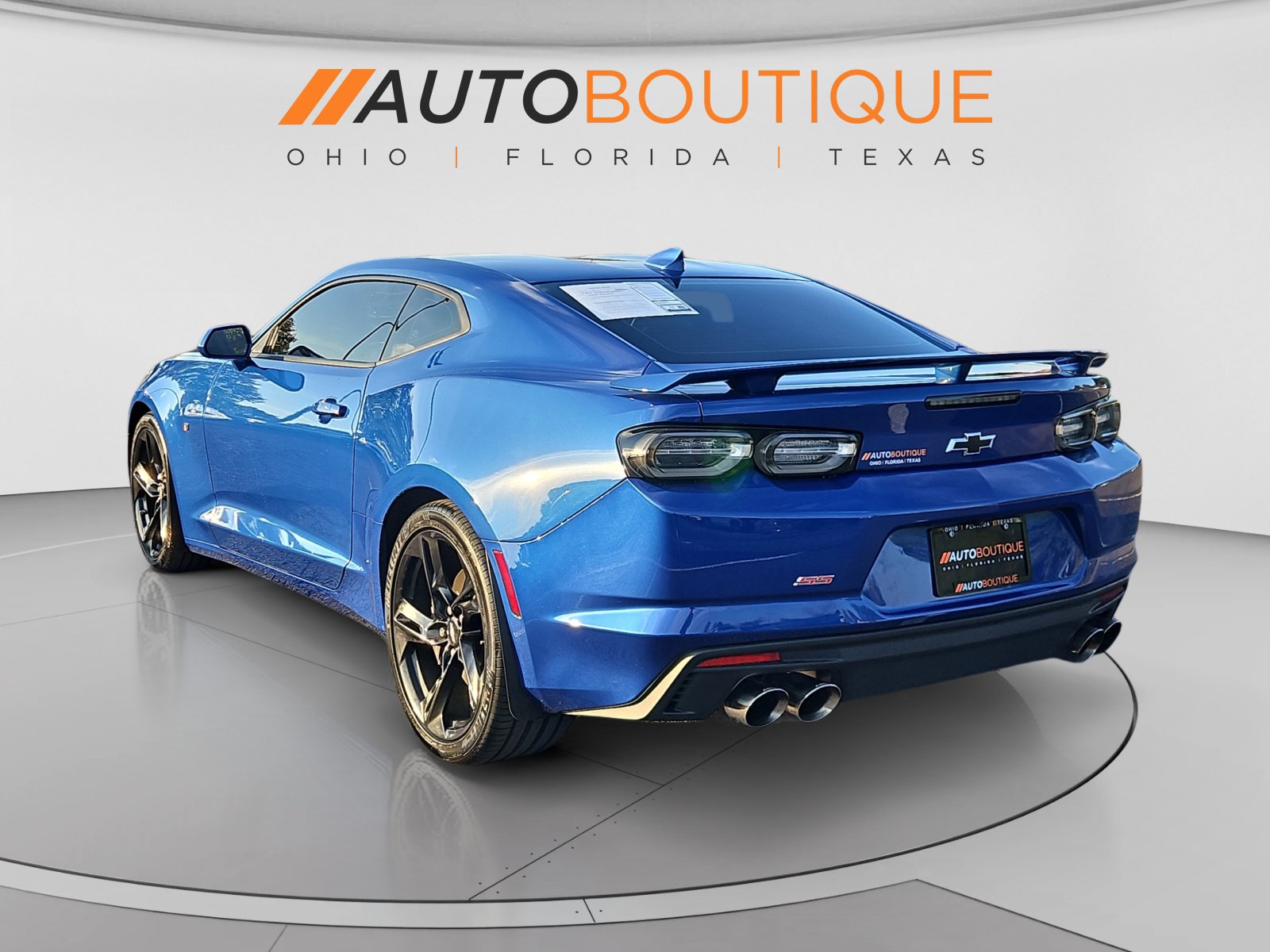 Used 2019 Chevrolet Camaro SS RWD image 3