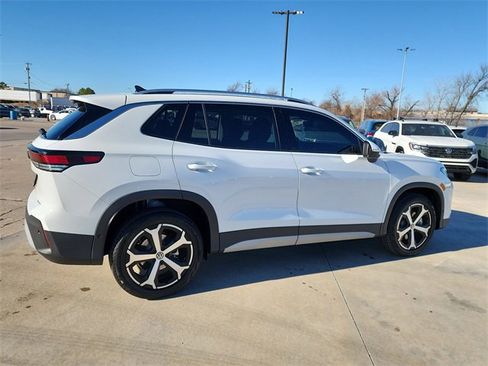 New 2026 Volkswagen Tiguan SE image 2