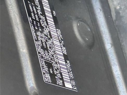 Used 2018 Toyota RAV4 XLE image 10