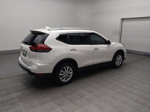 Used 2018 Nissan Rogue SV w/ Premium Package image 10