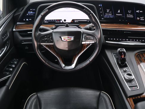 Used 2024 Cadillac Escalade Premium Luxury RWD image 15
