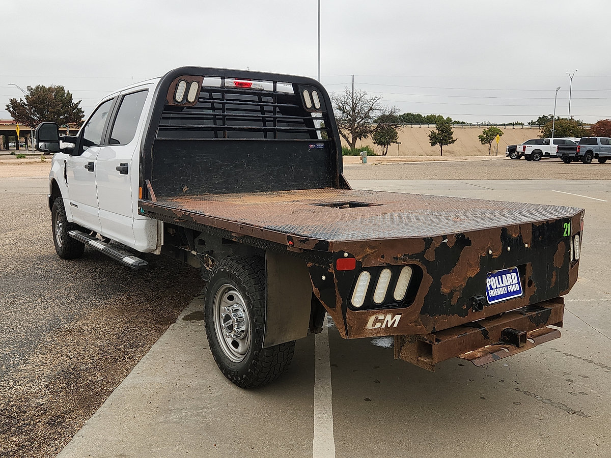 Used 2018 Ford F250 XL w/ Power Equipment Group AWD/4WD image 3