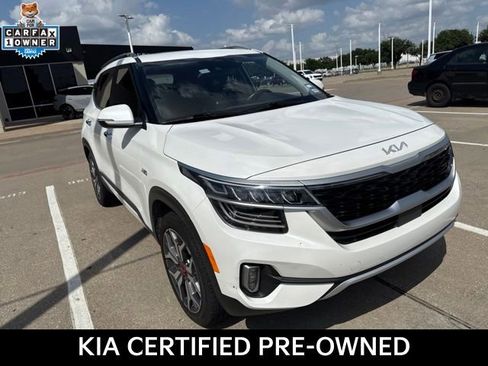 Certified 2022 Kia Seltos SX w/ Sunroof Package AWD/4WD image 3