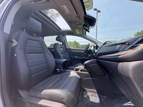 Used 2019 Honda CR-V Touring image 13