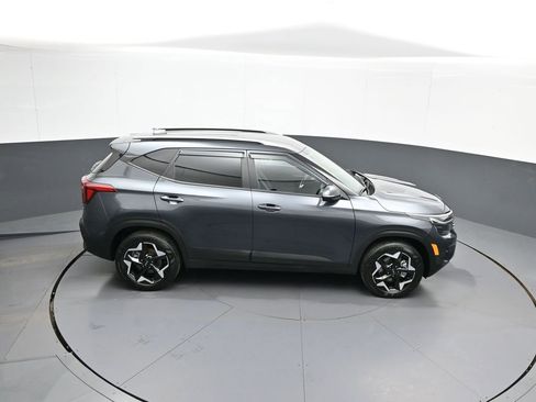 Used 2025 Kia Seltos S AWD/4WD image 36
