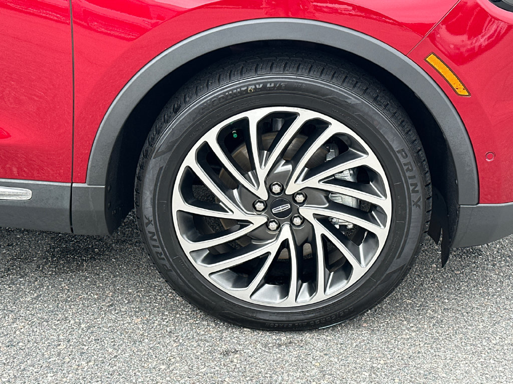 Used 2020 Lincoln Nautilus Reserve FWD image 12