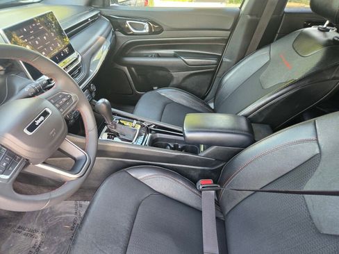 Used 2023 Jeep Compass Trailhawk image 23