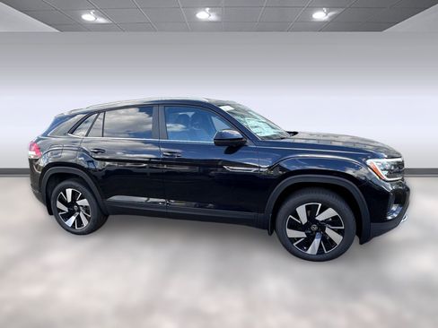 New 2026 Volkswagen Atlas Cross Sport SE image 6