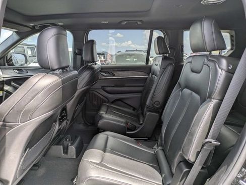 Used 2025 Jeep Grand Cherokee L Limited RWD image 14