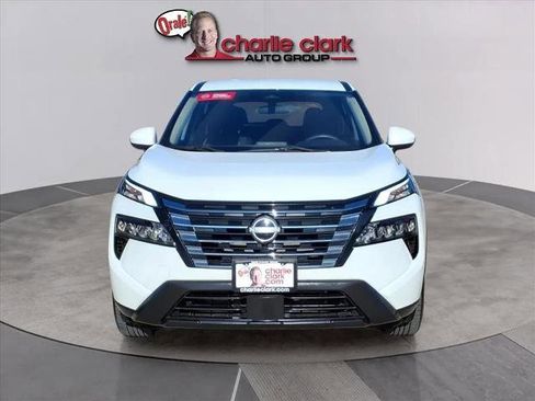 Certified 2024 Nissan Rogue SV image 8