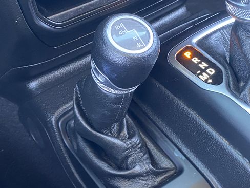 Certified 2022 Jeep Wrangler Unlimited Sport AWD/4WD image 27