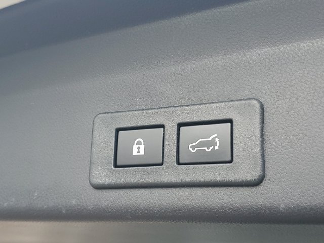 Used 2024 Subaru Ascent Limited w/ Technology Package AWD/4WD image 8