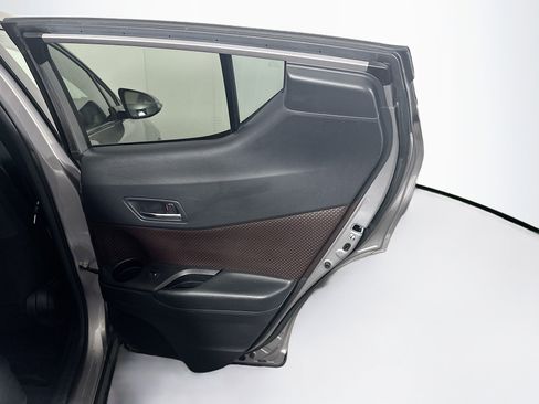 Used 2019 Toyota C-HR Limited image 30