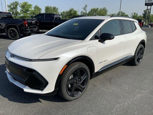 New 2025 Chevrolet Equinox EV RS image 9