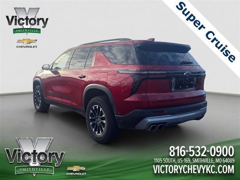 Used 2024 Chevrolet Traverse Z71 w/ Enhanced Driving Package image 4