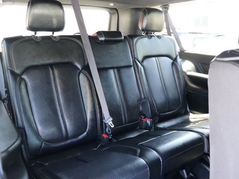 Used 2024 Jeep Wagoneer L Series II w/ Flexible Seating Group AWD/4WD image 14