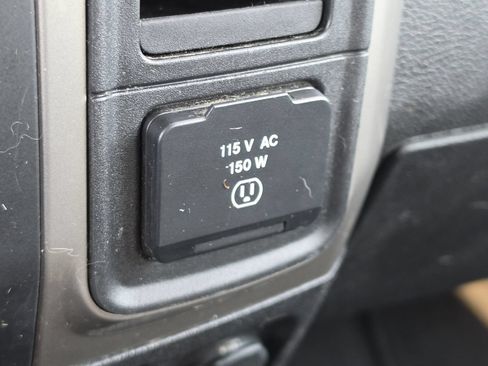Used 2019 RAM 1500 Big Horn RWD image 28