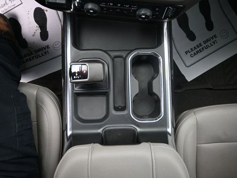 Used 2023 Chevrolet Silverado 1500 LTZ image 35