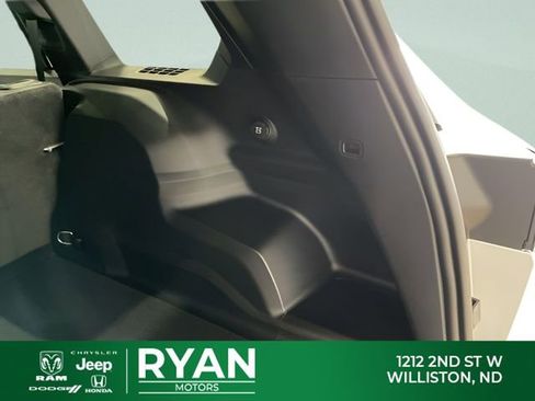 New 2026 Jeep Cherokee Limited AWD/4WD image 16