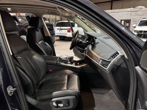 Used 2020 BMW X7 xDrive40i w/ Premium Package image 27