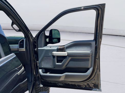 Used 2022 Ford F250 Lariat AWD/4WD image 23