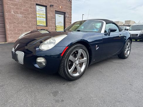 Used 2006 Pontiac Solstice Convertible w/ Premium Package RWD image 3