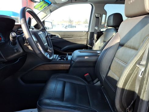 Used 2020 GMC Yukon Denali image 16