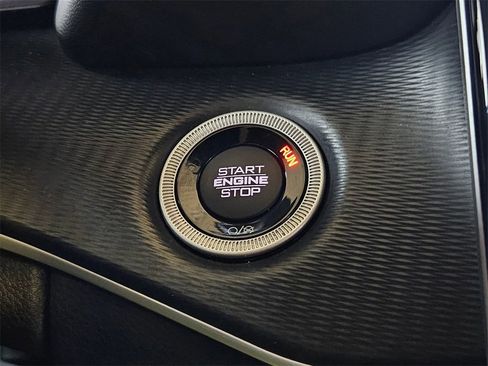 Used 2023 Jeep Grand Cherokee Altitude image 17