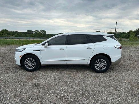 Used 2023 Buick Enclave Essence w/ Trailering Package, 5000 lbs. FWD image 3