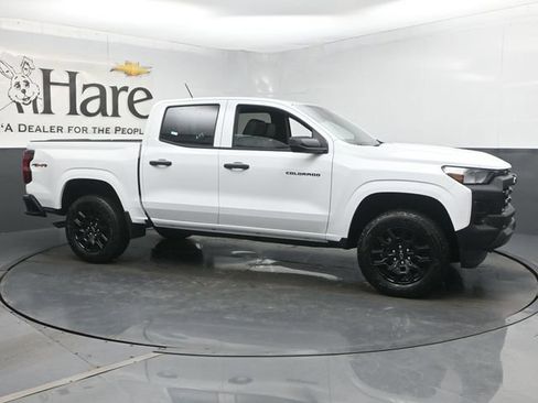 New 2026 Chevrolet Colorado W/T w/ WT Custom Package AWD/4WD image 1
