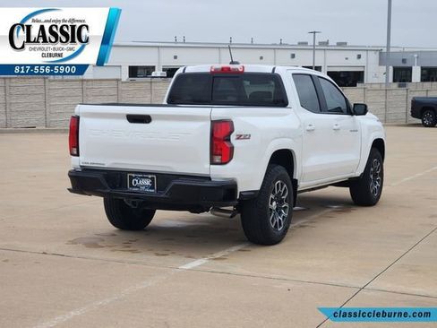 Used 2024 Chevrolet Colorado Z71 w/ Z71 Convenience Package 2 image 11