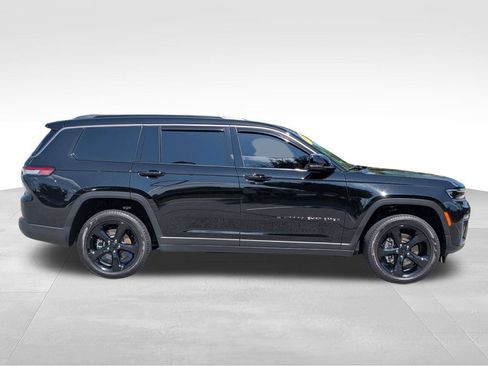 Used 2026 Jeep Grand Cherokee L Limited w/ Limited Altitude Package RWD image 3