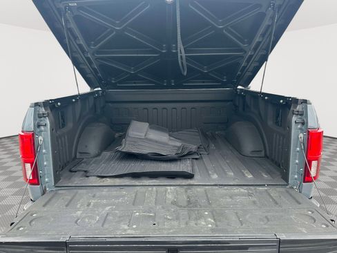 Used 2020 Ford F150 Lariat image 34