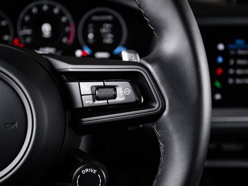Certified 2026 Porsche Cayenne AWD/4WD image 16