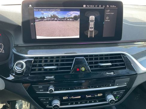 Used 2022 BMW 530e w/ M Sport Package image 21