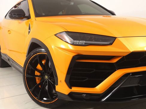 Used 2021 Lamborghini Urus image 26