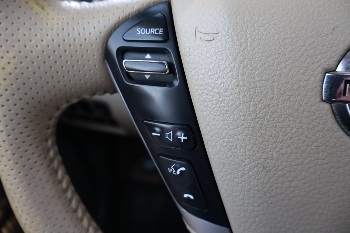 Used 2012 Nissan Murano SV AWD/4WD image 29