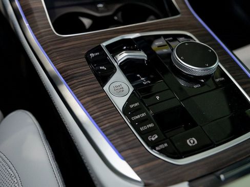 New 2026 BMW X5 xDrive40i w/ Climate Comfort Package image 25