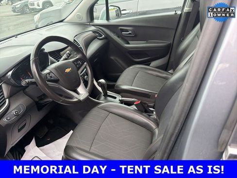 Used 2019 Chevrolet Trax LT w/ LT Convenience Package FWD image 6