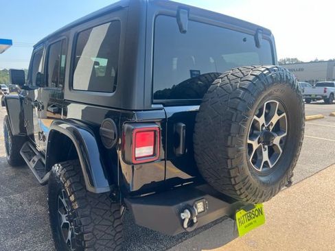 Used 2021 Jeep Wrangler Unlimited Rubicon AWD/4WD image 8