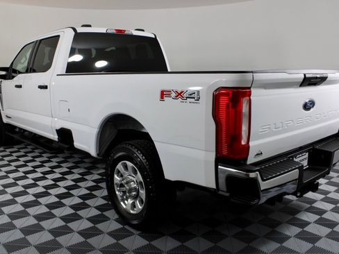 Used 2024 Ford F350 XLT w/ FX4 Off-Road Package AWD/4WD image 6