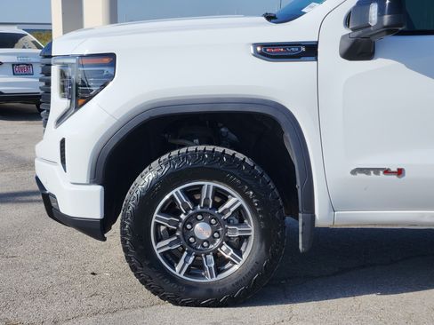 Used 2025 GMC Sierra 1500 AT4 AWD/4WD image 9