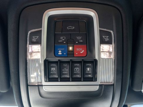 Used 2023 RAM 1500 Limited AWD/4WD image 24