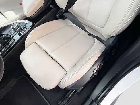 Used 2018 BMW X2 sDrive28i w/ Convenience Package FWD image 18