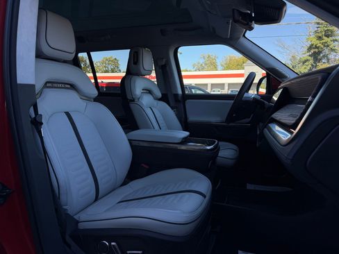 Used 2025 Rivian R1S Adventure image 13