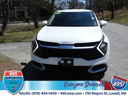Used 2023 Kia Sportage LX AWD/4WD image 8