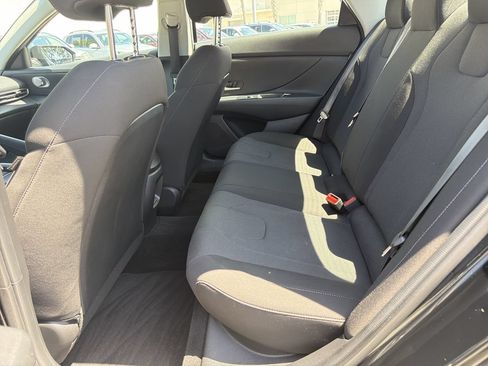 Used 2024 Hyundai Elantra SE FWD image 18