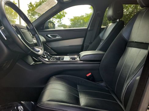 Used 2018 Land Rover Range Rover Velar R-Dynamic SE AWD/4WD image 24