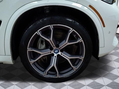Certified 2023 BMW X5 xDrive45e w/ M Sport Package image 10